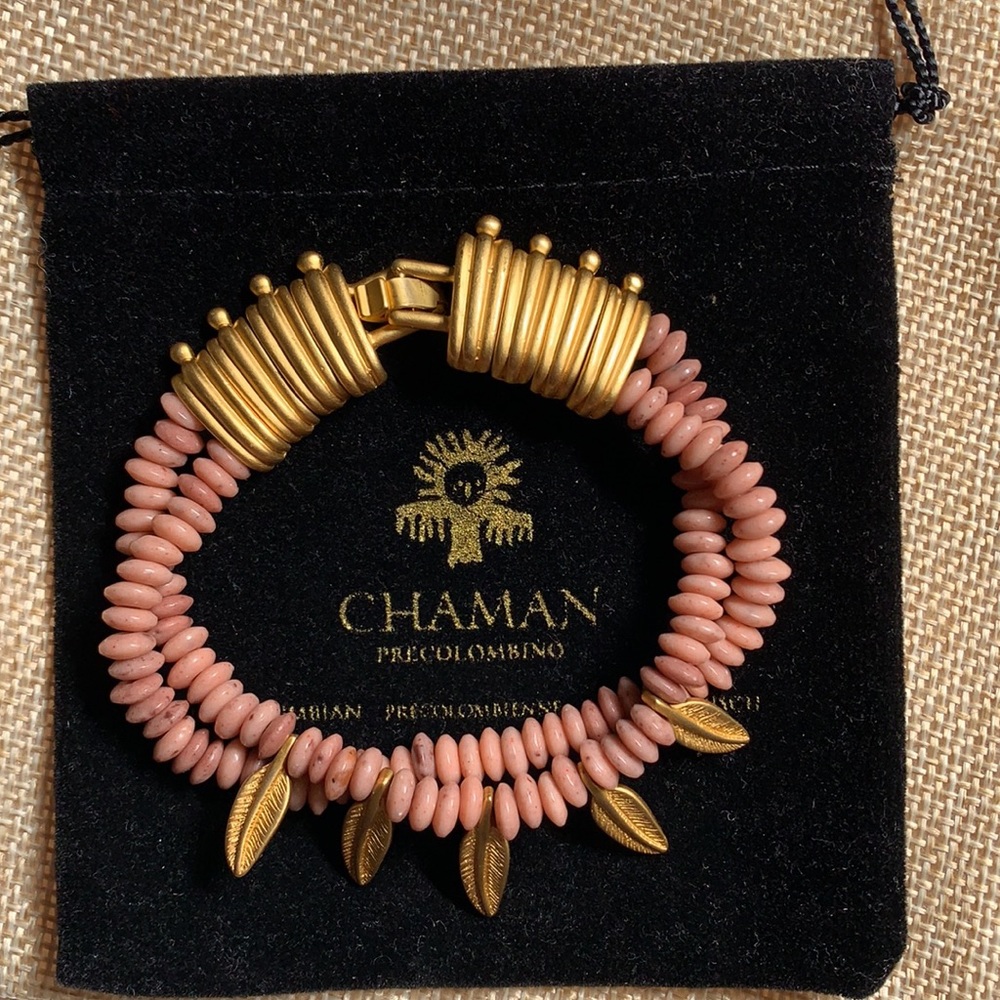 Colombian pink and gold bracelet with gold colored leaves 🇨🇴